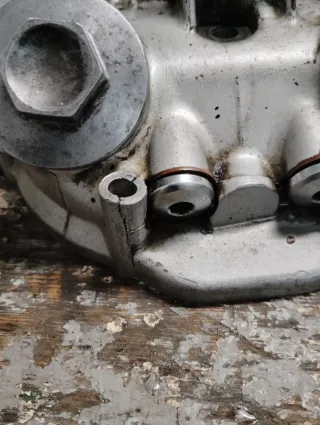 Tapa balancines Honda Dominator