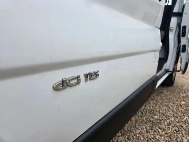 Nissan Primastar 2012