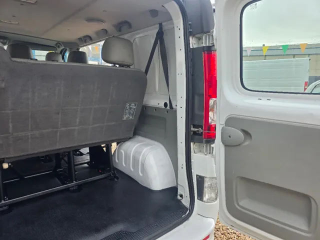 Nissan Primastar 2012