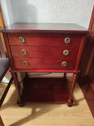 Mesa auxiliar madera 3 cajones