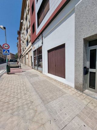 Local comercial en alquiler en Milagrosa en Pamplona