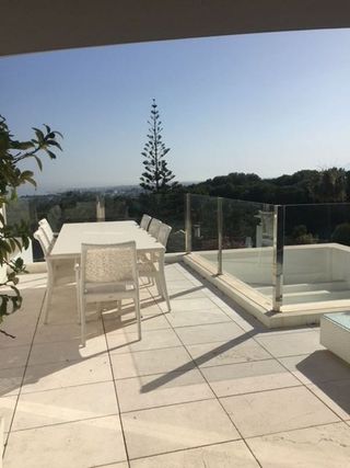 Casa adosada en alquiler en Nagüeles Alto en Marbella