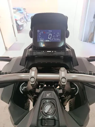 Honda ADV 350 Scooter Maxi-Scooter Negra