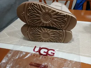 Botas UGG Beige N°38 (Nuevas)