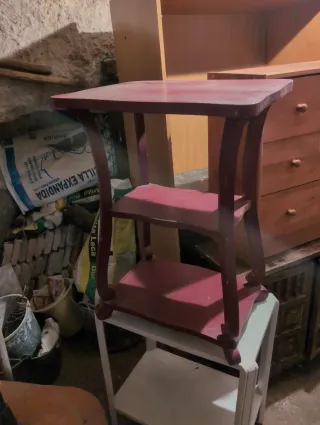 Mesita auxiliar de madera