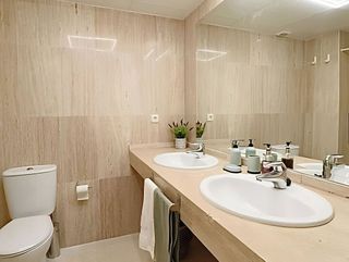 Piso en alquiler en Elviria en Marbella