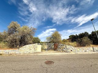 Terreno en venta en Los Cigarrales-La Bastida en Toledo
