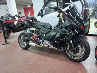 Italjet Dragster 700 edición limitada Negra y Roja