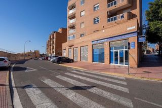 Local comercial en venta en Los Molinos - Villa Blanca en Almería