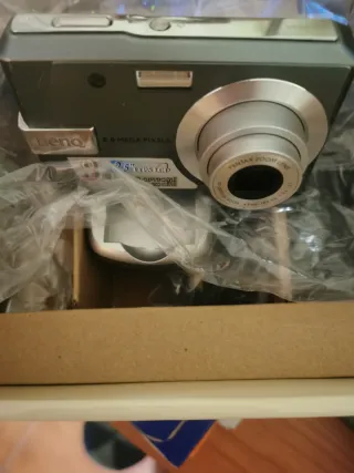 Fotocamera Digitale BenQ DC E820 8.0 MP