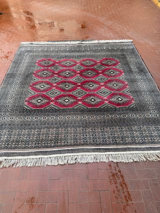 Tappeto originale con motivi geometrici