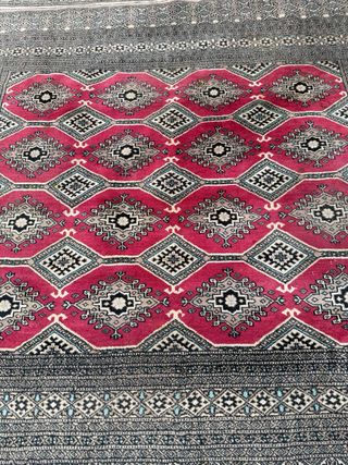 Tappeto originale con motivi geometrici