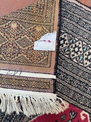 Tappeto originale con motivi geometrici