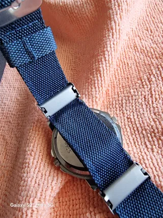 Reloj Dry Dual Time Negro y Plateado