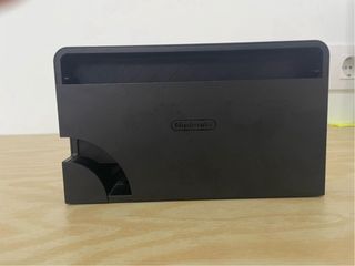 Nintendo Switch + 4 Juegos y Funda