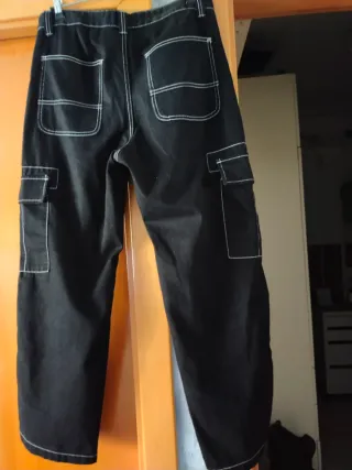 Pantalones cargo anchos Bershka negros