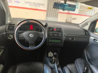 Volkswagen Touran 2006