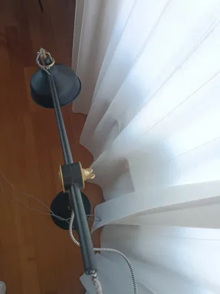 Lámpara de pie IKEA Ranarp Negra y Dorada