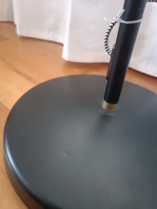 Lámpara de pie IKEA Ranarp Negra y Dorada