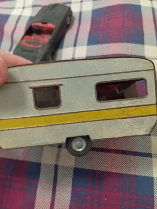 Coche y caravana antiguos