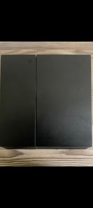 Consola PS4 + 2 Mandos (Negro y Rojo)