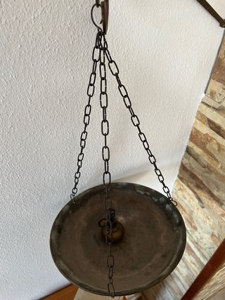 Balanza antigua de latón
