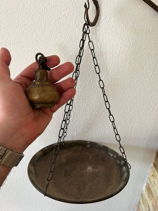 Balanza antigua de latón