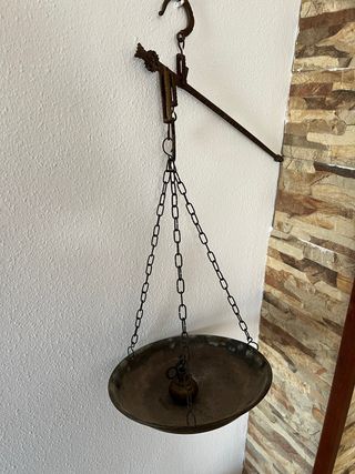 Balanza antigua de latón