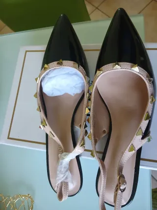 Scarpe con tacco e borchie