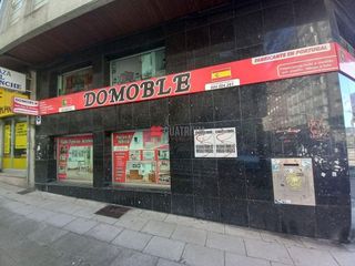 Local comercial en alquiler en Ensanche - Sar en Santiago de Compostela