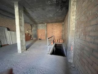 Local comercial en venta en Puerto - Plaza de Toros en Estepona