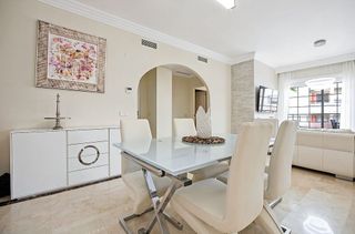 Piso en alquiler en Los Naranjos - Las Brisas en Marbella