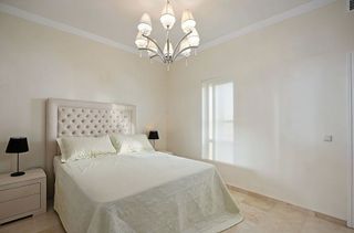 Piso en alquiler en Los Naranjos - Las Brisas en Marbella