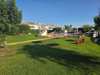 Casa adosada en venta en La Siesta - El Salado - Torreta en Torrevieja