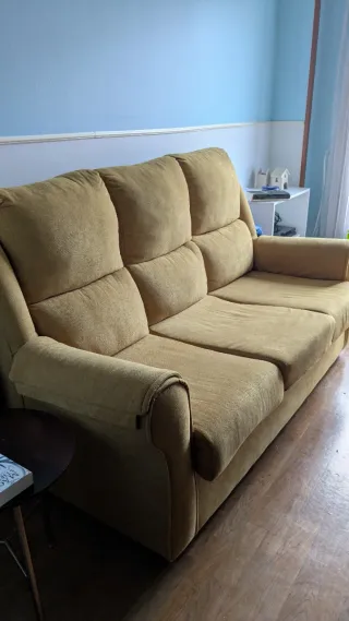 Sofá 3 plazas color mostaza