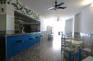 Local comercial en venta en Los Boliches en Fuengirola
