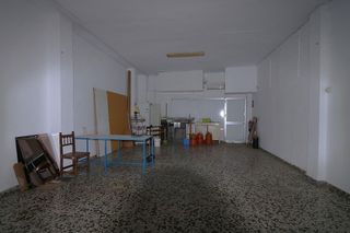 Local comercial en venta en Los Boliches en Fuengirola