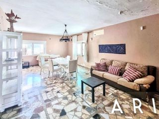 Chalet en venta en Manantiales - Lagar - Cortijo en Alhaurín de la Torre