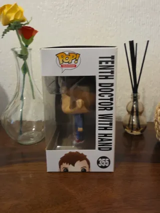 Funko Pop Doctor Who 355 Tenth Doctor with hand