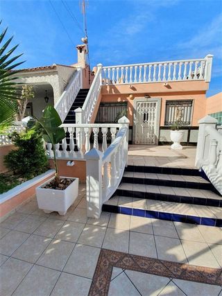 Chalet en venta en Nueva Torrevieja - Aguas Nuevas en Torrevieja