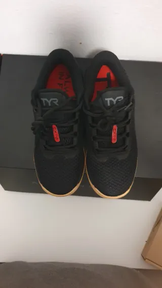 Zapatillas TYR Crossfit Talla 38 Negro Marrón
