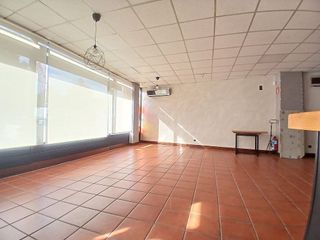 Local comercial en venta en San Pedro de Deusto-La Ribera en Bilbao