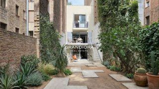 Casa adosada en alquiler en Vila de Gràcia en Barcelona