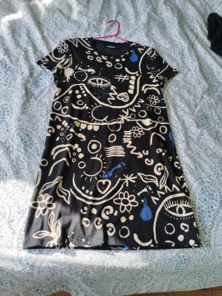 Vestido Desigual Negro Estampado Talla S