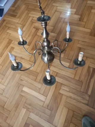 Lámpara de metal y cristal