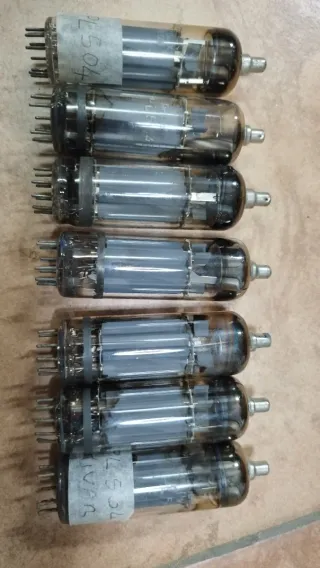 Lotto 7 Valvole PL504 Termoionica Vintage Stock