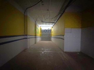 Local comercial en venta en Maria Auxiliadora - Barriada LLera en Badajoz