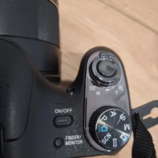 Sony Cyber-Shot 20.1 Mpx 63x Zoom