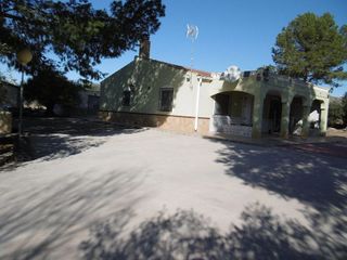 Chalet en venta en Yecla