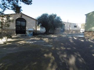 Chalet en venta en Yecla